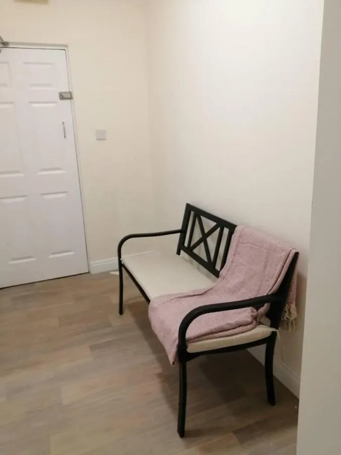 Charming 1-Bed Apartment In Cork 0*,